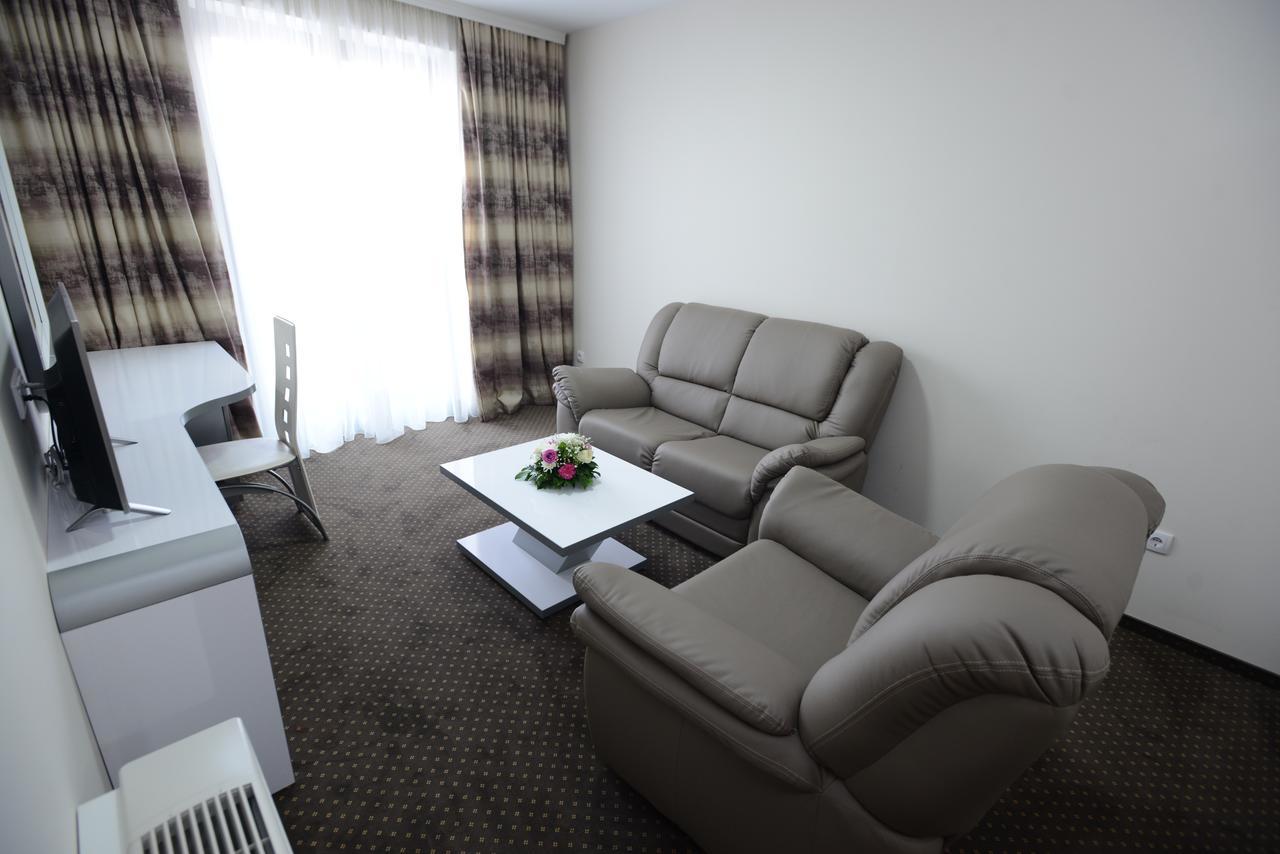 Garni Hotel Hollywoodland Wellness & Aquapark Beograd Eksteriør bilde