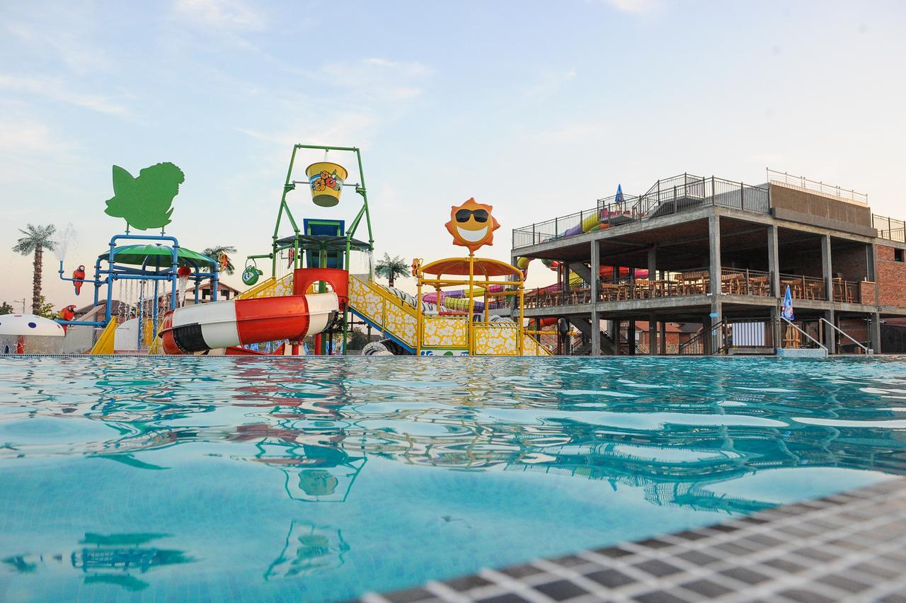 Garni Hotel Hollywoodland Wellness & Aquapark Beograd Eksteriør bilde