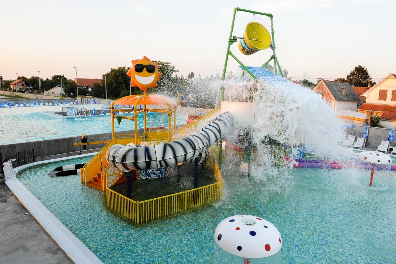 Garni Hotel Hollywoodland Wellness & Aquapark Beograd Eksteriør bilde