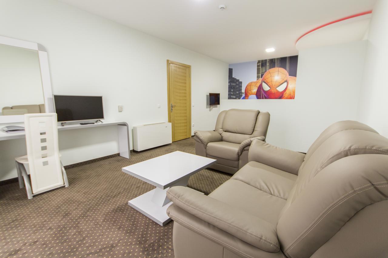 Garni Hotel Hollywoodland Wellness & Aquapark Beograd Eksteriør bilde